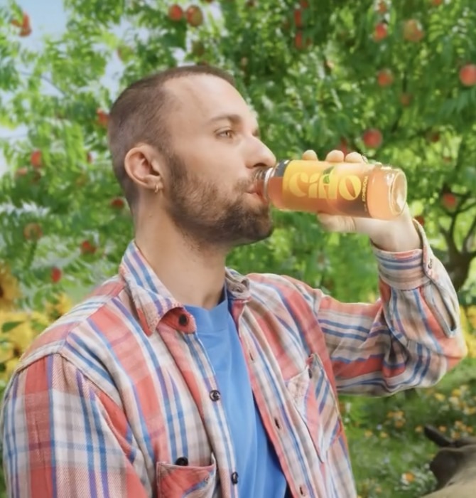 Squeezie lance Ciao Kombucha : quand la pop culture&nbsp;fermente